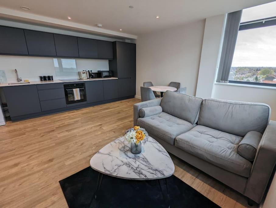Lovely 1 Bed Apartment - Old Trafford 曼彻斯特 外观 照片