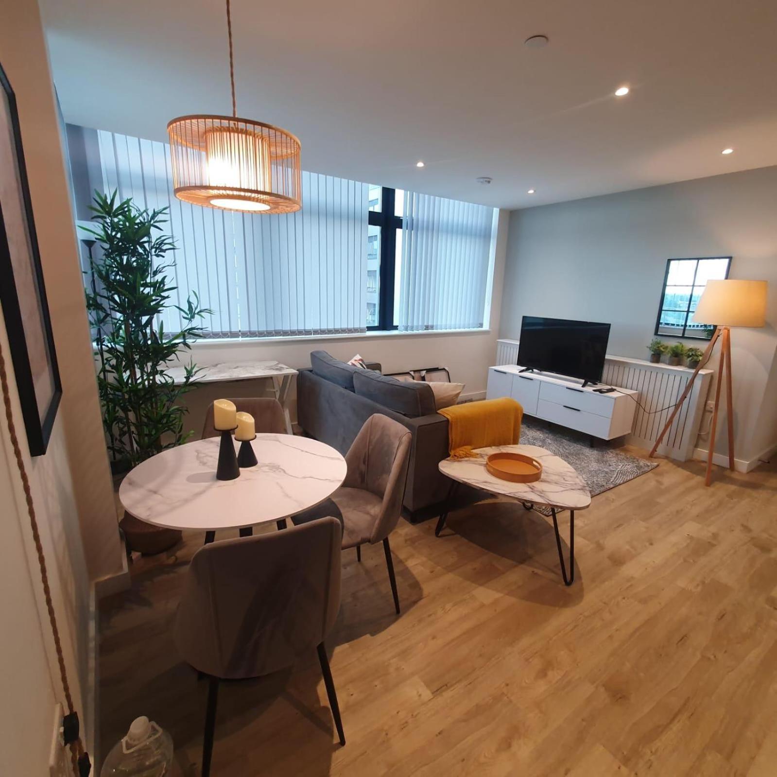 Lovely 1 Bed Apartment - Old Trafford 曼彻斯特 外观 照片